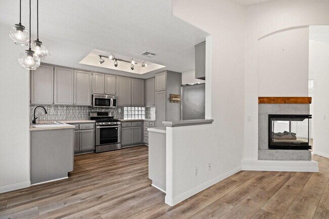 Building Photo - 44260 Villeta Dr