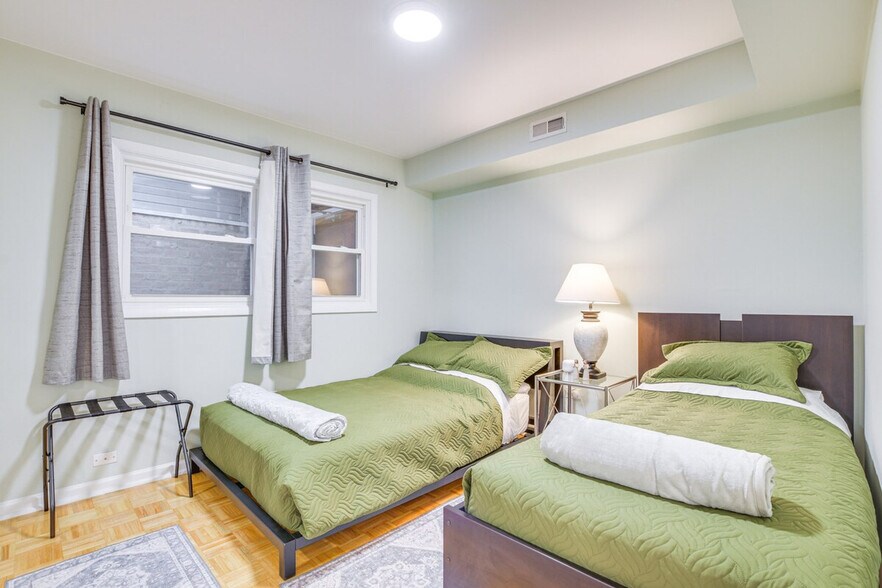 Building Photo - 4319 N Central Ave