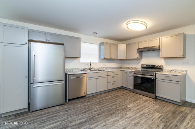 Building Photo - 1732 Jourolman Ave