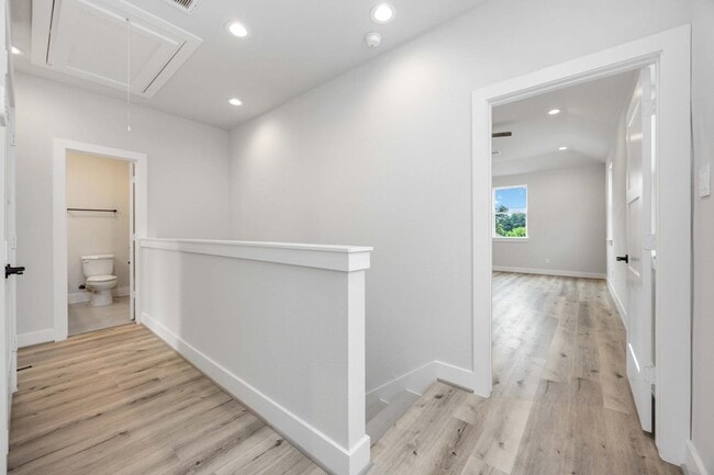 Building Photo - Bauman Heights