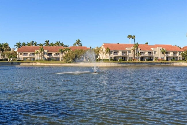 Building Photo - 6357 Bahia Del Mar Blvd S