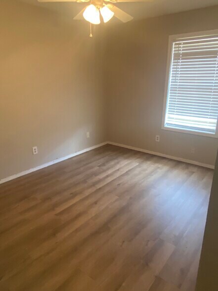 Building Photo - 1316 N Dryden Ct