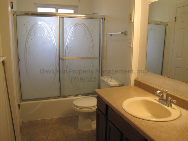 Building Photo - Charming 5 Bedroom House in Central Colora...