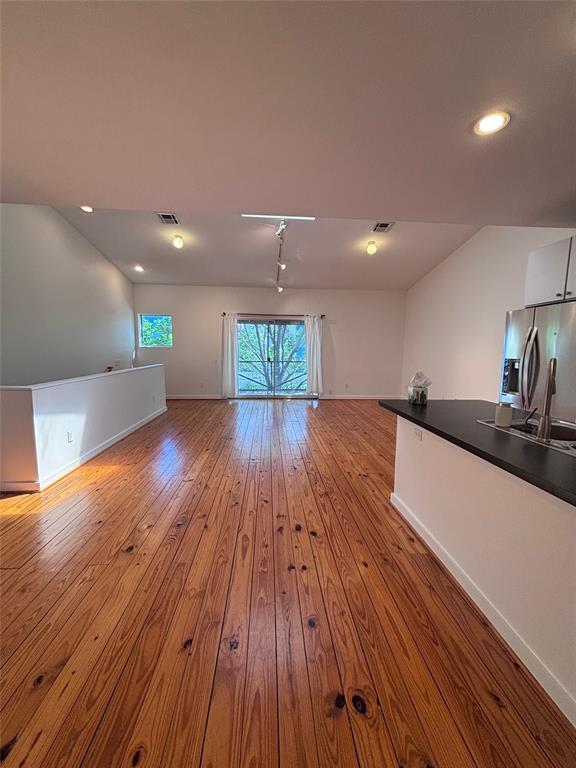 Building Photo - 5 N Ennis St