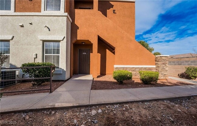 Primary Photo - 9303 Gilcrease Ave