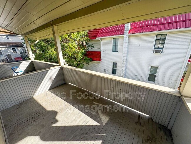 Building Photo - 509 Rural Ave