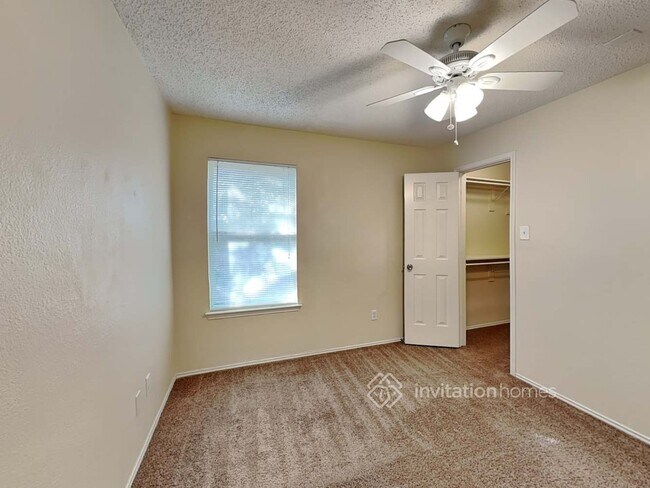 Building Photo - 2703 Magnolia Ln