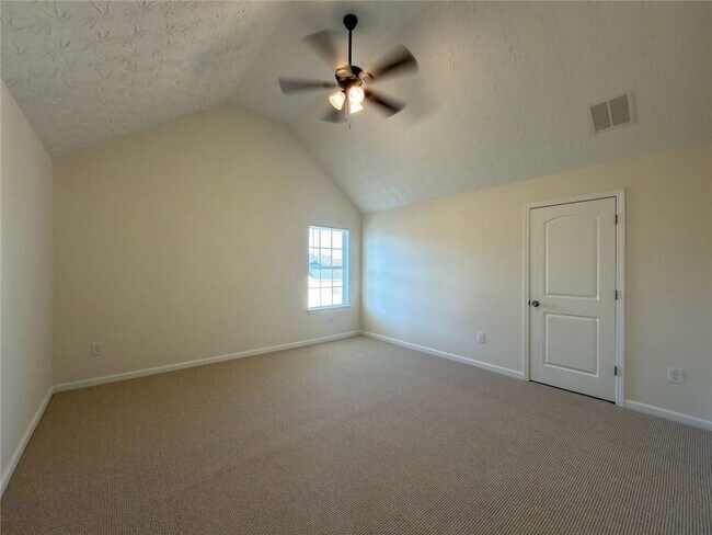 Building Photo - 2770 Austin Ridge Dr NE