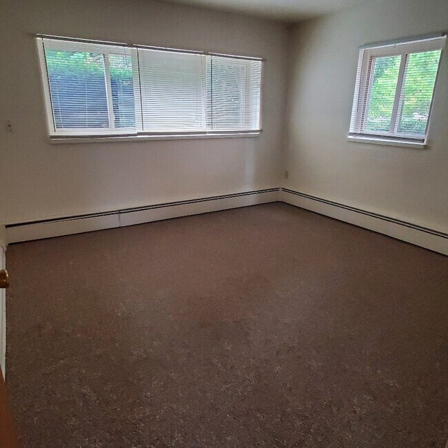 Bedroom 1 - 540 Imo Dr