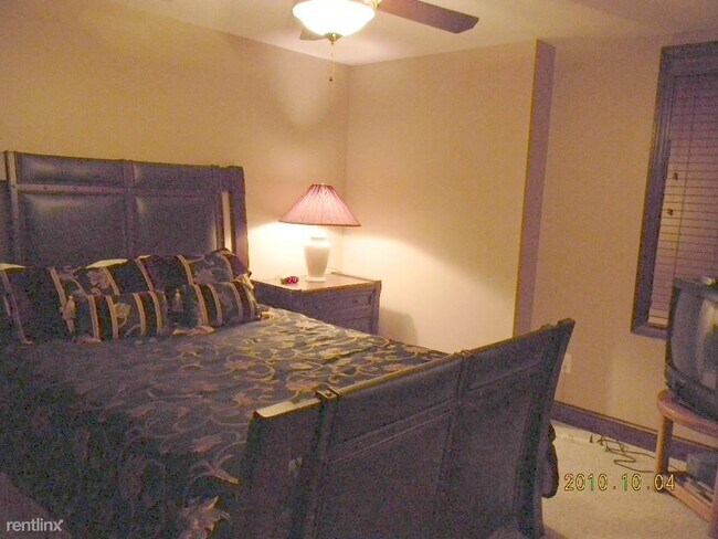 Building Photo - 103 Trout Lily Ln