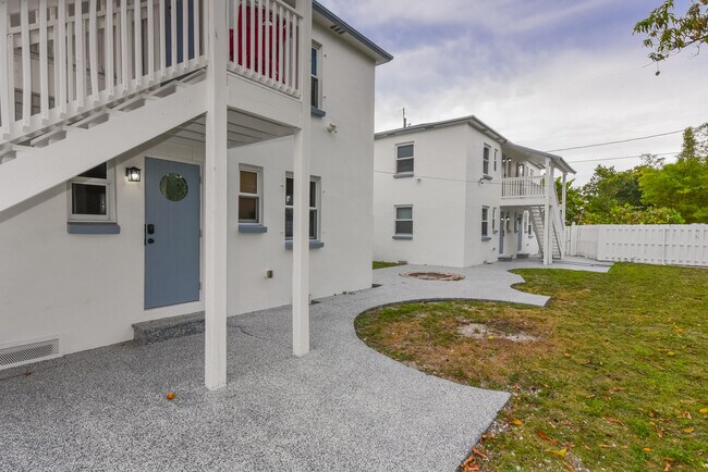 Building Photo - 717 2nd Ave S