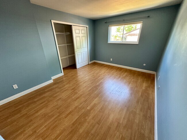 Building Photo - 7393 S Washington Cir
