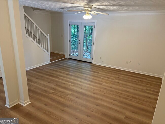 Building Photo - 4601 Logan Way