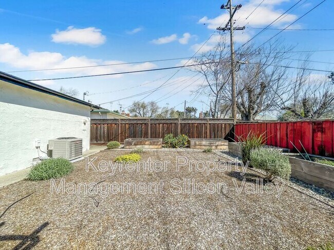 Building Photo - 1214 Park Heights Dr