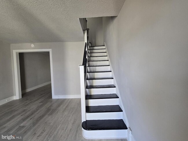 Building Photo - 2642 S 67th St