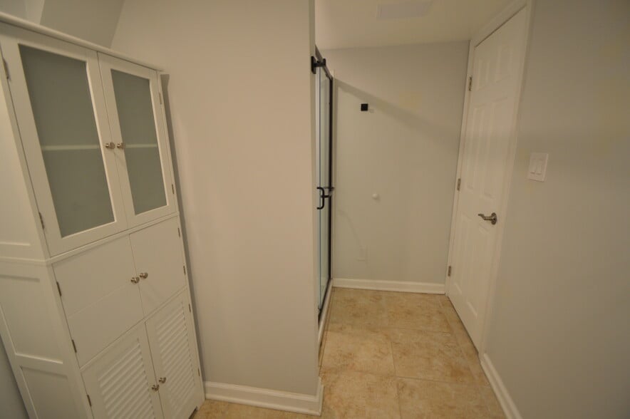 Building Photo - 4015 Roberts Rd