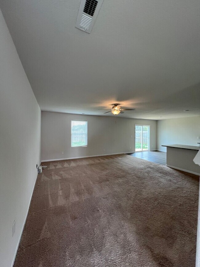 Building Photo - Charming 3 Bedroom Home Located In Zebulon NC!!!