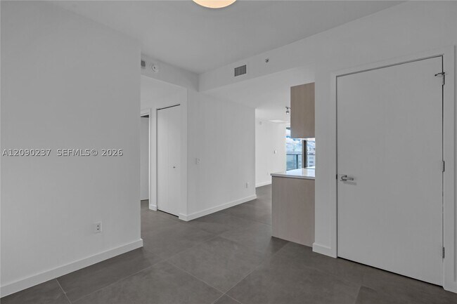 Building Photo - 501 NE 31st St