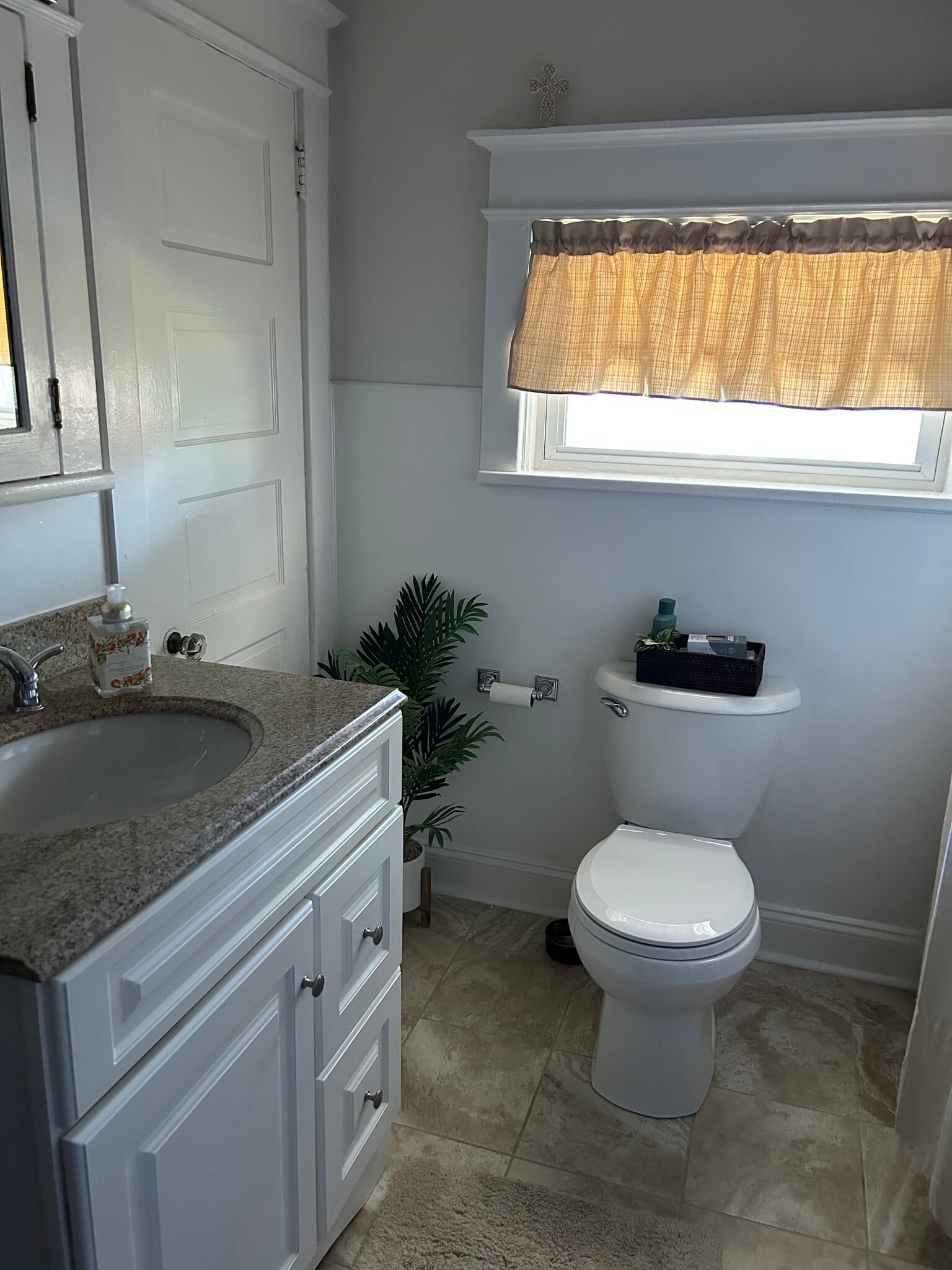 EXAMPLE ONLY UNIT NOT FURNISHED - 317 Richey Ave