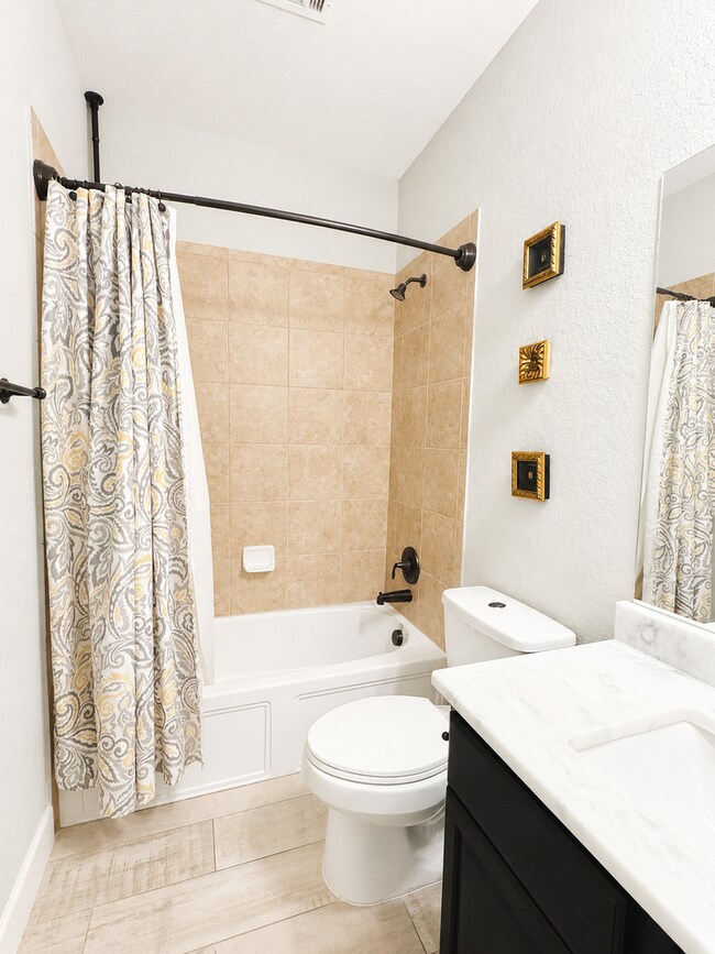 Building Photo - STUNNING LUXURY HOME  |  OPEN-CONCEPT  |  OFFICE & GAME ROOM  |  GREEN BELT  |  ALAMO RANCH  |  E...