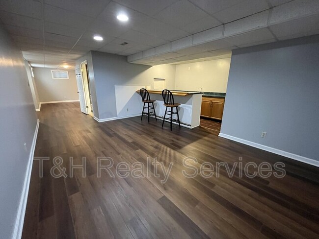 Building Photo - 6827 Antelope Dr