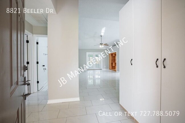 Building Photo - 8821 Beeler Dr