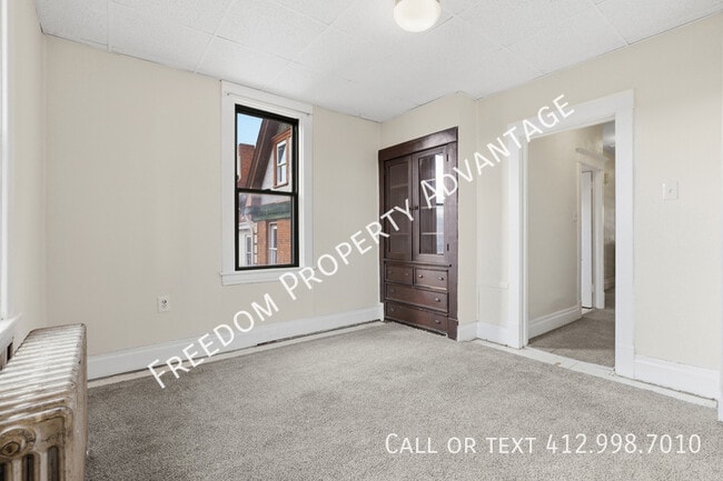 Building Photo - 412 Edgemont St