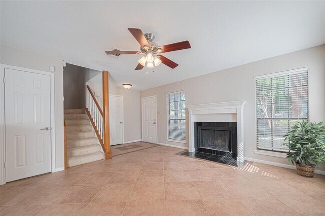 Building Photo - 2211 S Kirkwood Rd