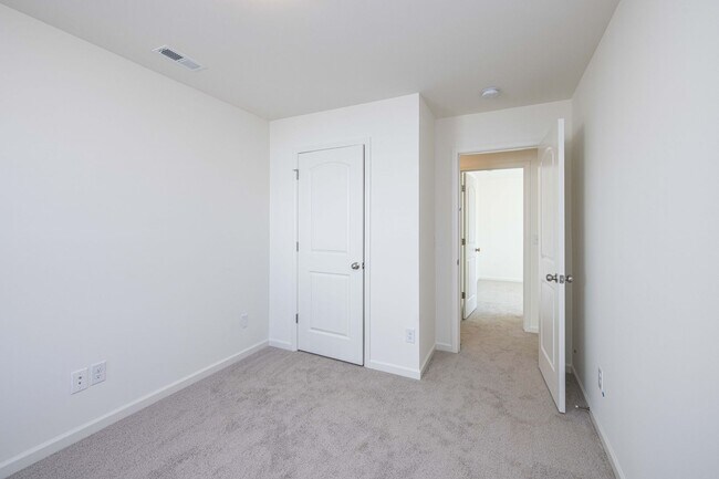 Building Photo - 4 Bedroom Home Piedmont School District - AVAILABLE FEBRUARY 2026