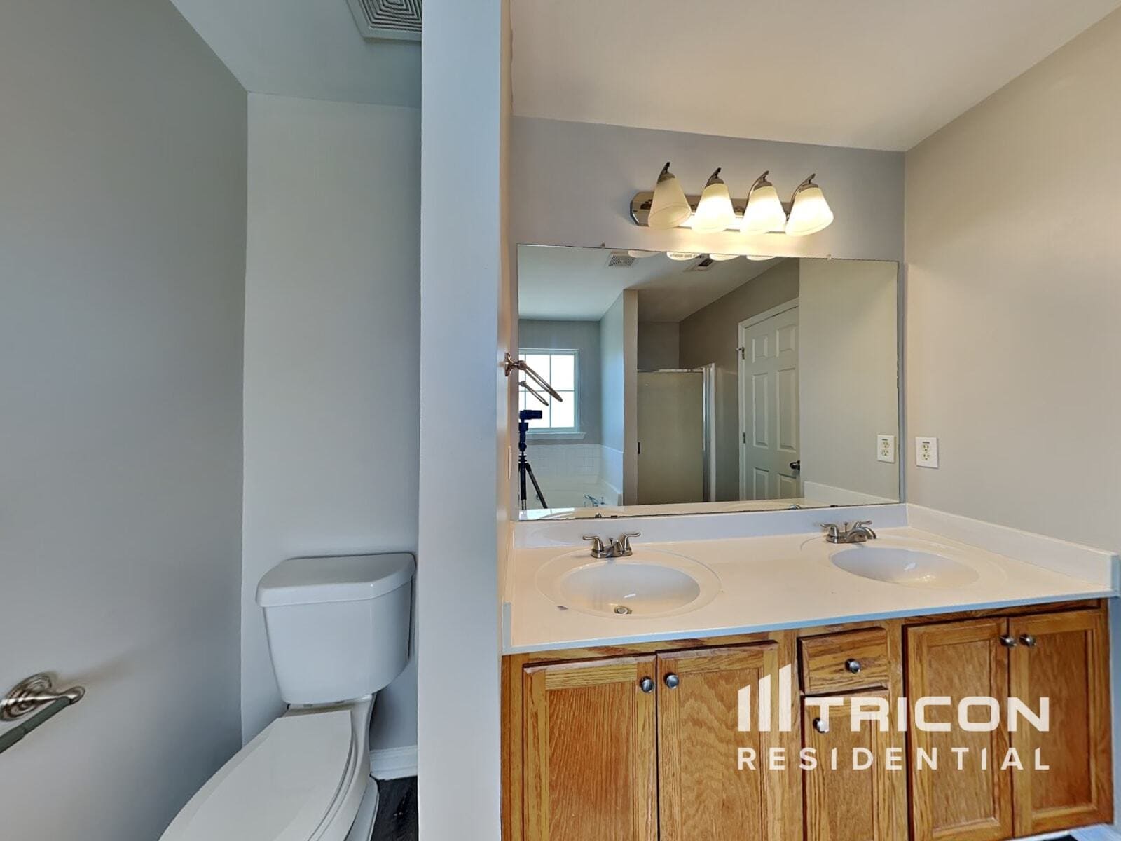 Building Photo - 606 Brookwater Dr