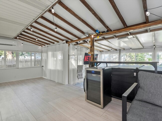 Building Photo - 505 Harrison St