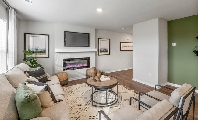 Building Photo - 2569 SE Hawkins Ave