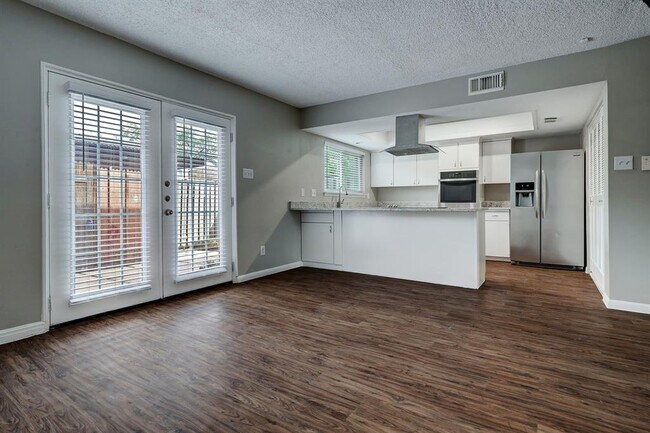 Building Photo - 10306 Hammerly Blvd