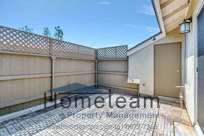 Building Photo - 2 BR / 1.5 BA 886 Sq ft. Spring Valley/ Paradise Hills