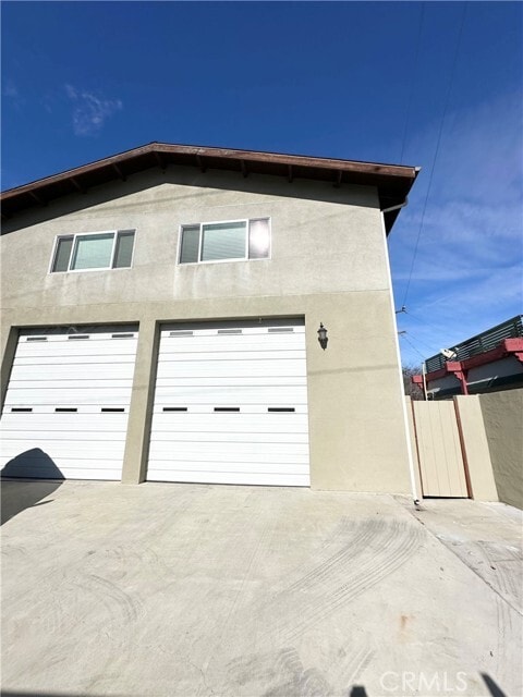 Building Photo - 528 E 238th Pl