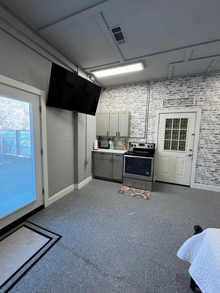 Wall mounted Smart TV - 729 Highway 314