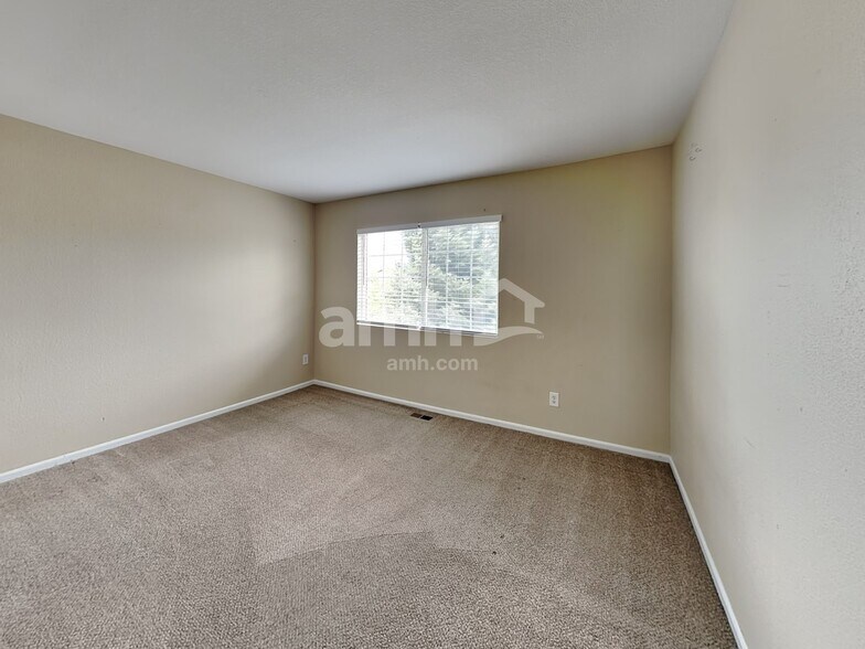 Building Photo - 21630 E Stoll Pl