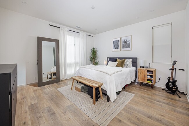 Building Photo - Lighthouse Community 4 Bedroom Home - Ocea...