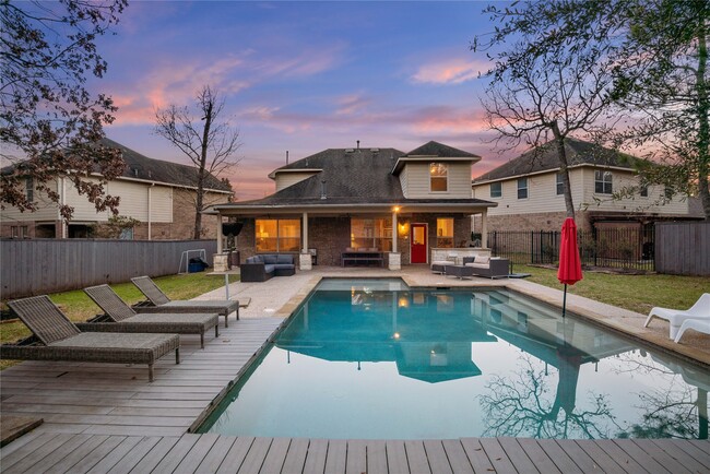 Building Photo - 131 N Hawkhurst Cir