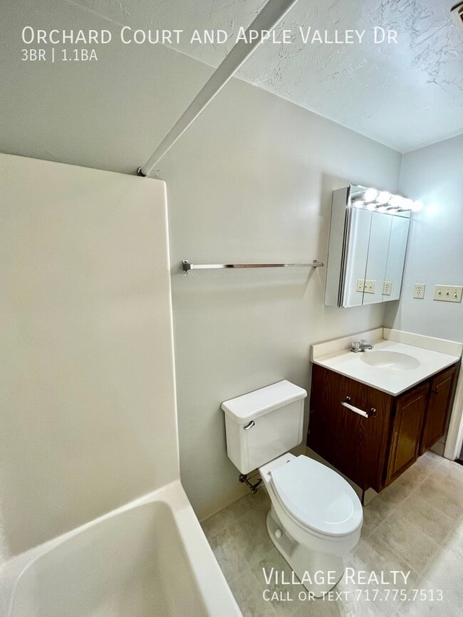 Building Photo - 302 Orchard Ct