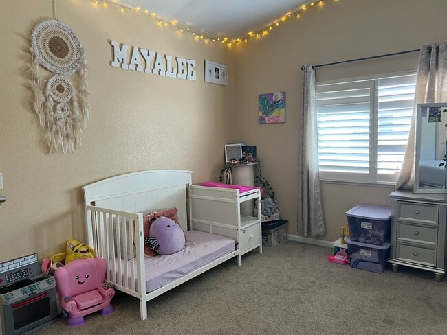 Building Photo - Spacious Home for Rent