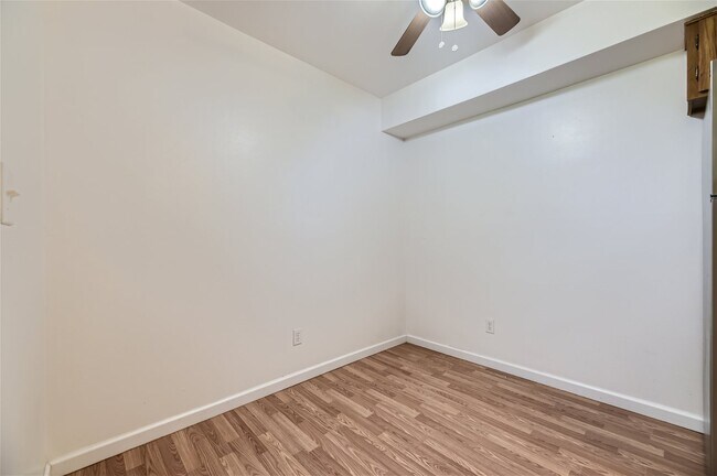 Building Photo - 5995 W Hampden Ave