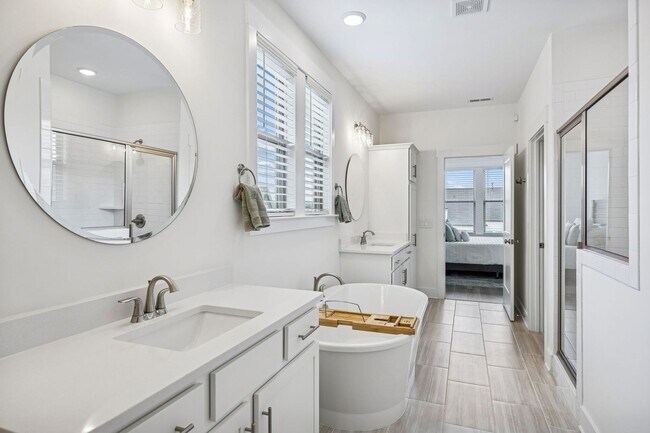 Building Photo - Stunning Craftsman-Style Rental Home with Flexible Living Space & Luxury Upgrades!