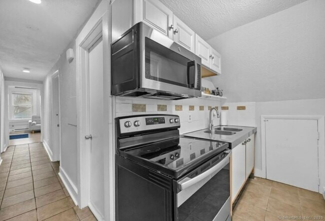 Building Photo - 115 Harborview Ave