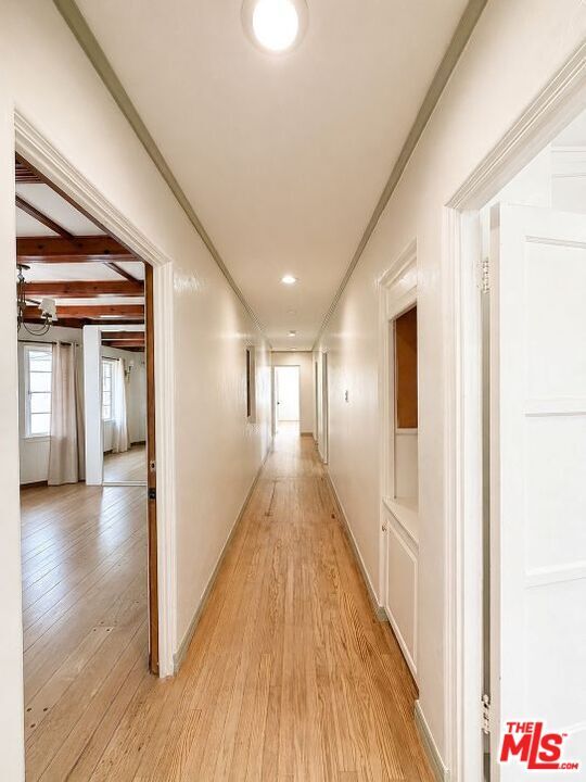 Building Photo - 341 S Rodeo Dr
