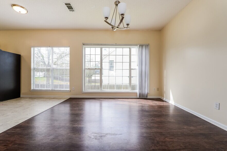 Building Photo - 1091 Wynnbrook Ln