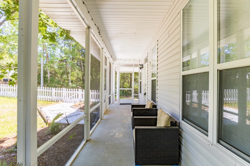 Building Photo - 174 Woodland Dr