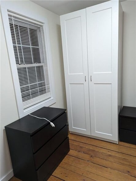 Building Photo - 37 Ann St