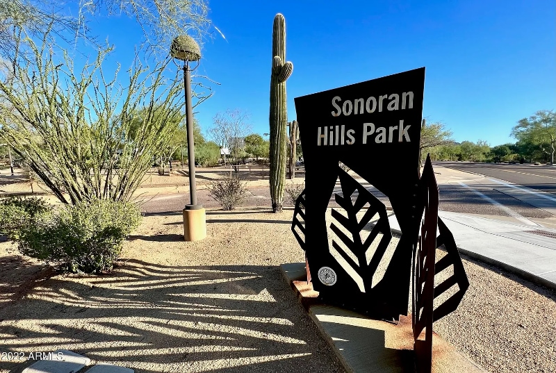 Building Photo - 7625 E San Fernando Dr