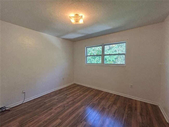 Building Photo - 2614 SW 31st Pl